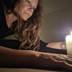 Lichtmeditation Trataka & tiefe Vorwärtsbeuge